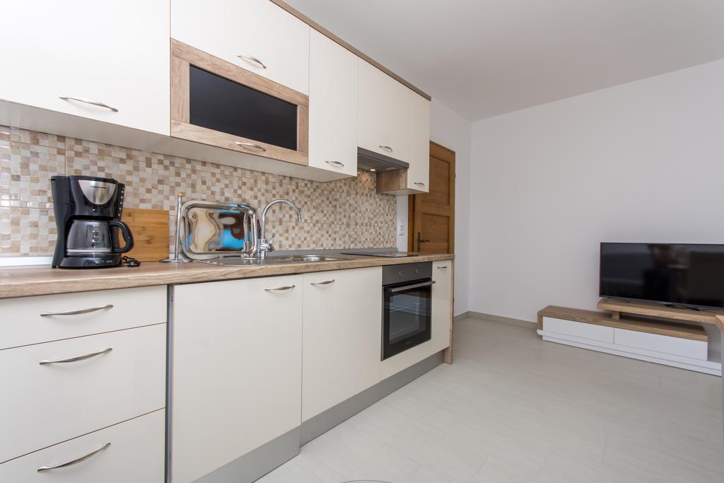 Apartments Bisera Τρογκίρ Εξωτερικό φωτογραφία