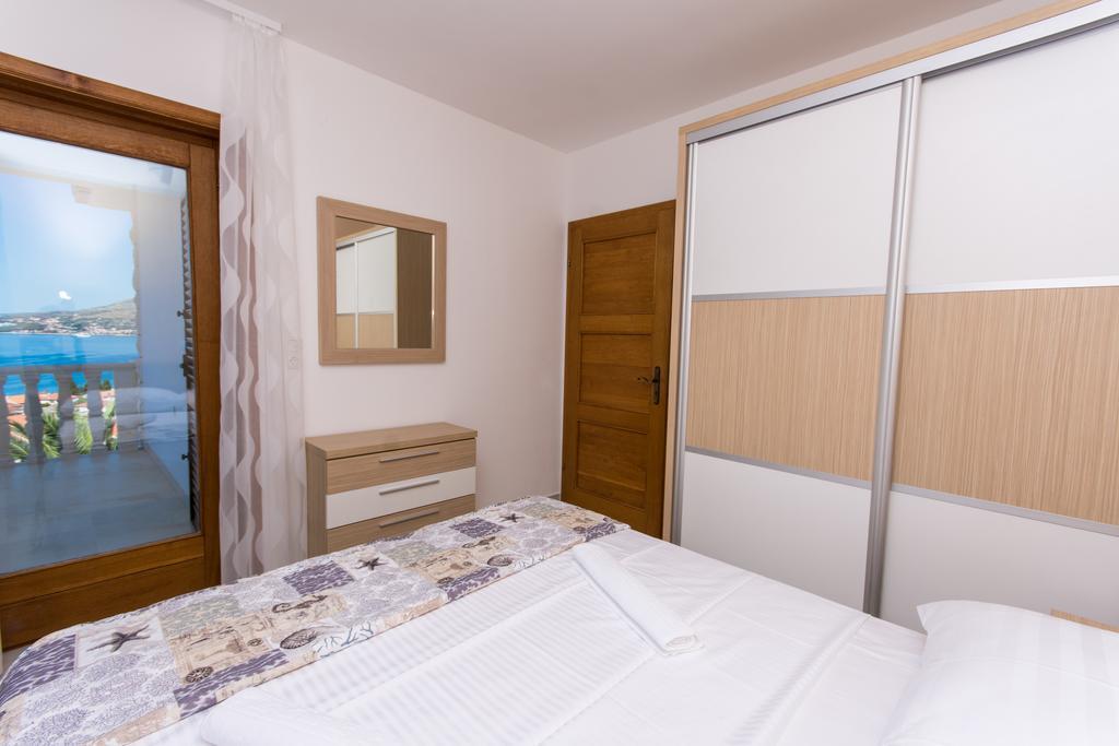 Apartments Bisera Τρογκίρ Εξωτερικό φωτογραφία