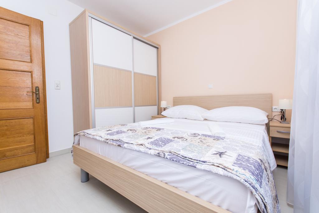 Apartments Bisera Τρογκίρ Εξωτερικό φωτογραφία
